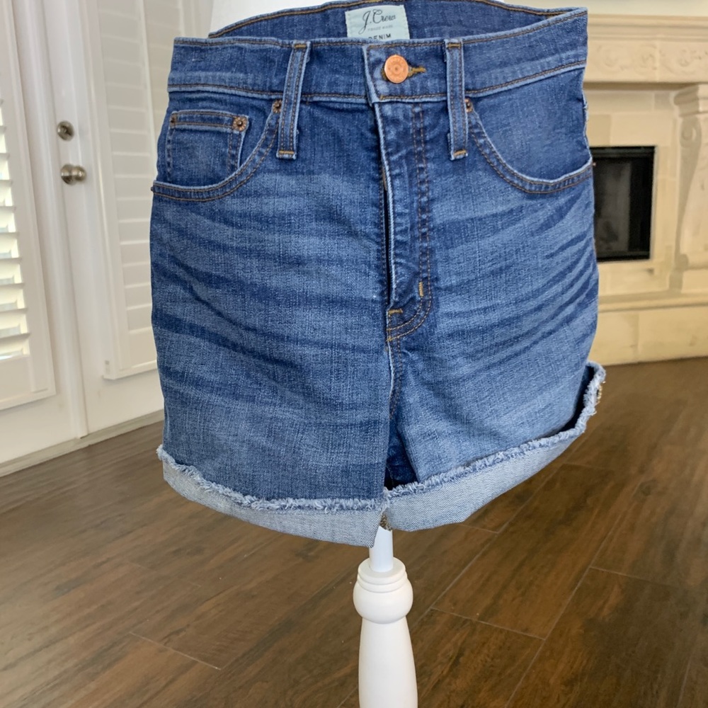 Like new! J Crew High Rise denim shorts size 26